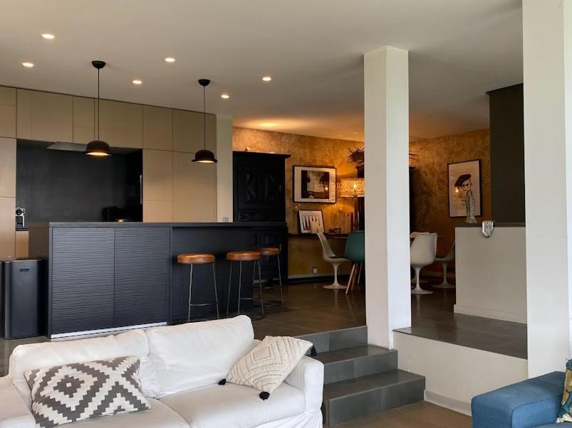 Villa: Piscine, Proche Centre & Mer *
